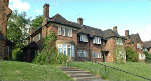 087-93 Lyttelton Road